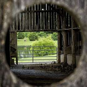 Hartsdale-Farms-Peep-HoleHartsdale-Farms-Through-the-Hole