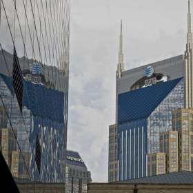 Downtown-Nashville-Batman-Building-Refleiction-2_Rick-Wise