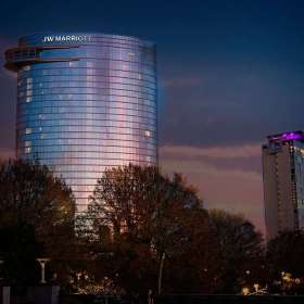 Rick-Wise-Downtown-Nashville-at-Dusk-Outing-1